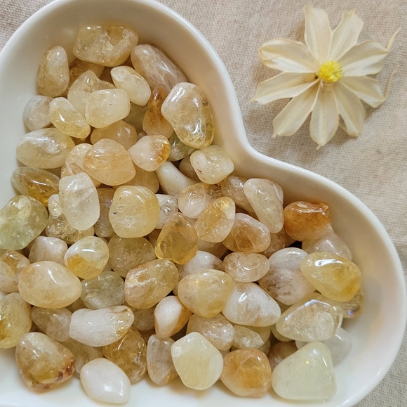 🍒 5 for $11 Citrine Rio Grande tumbled crystal - Picture 1 of 6